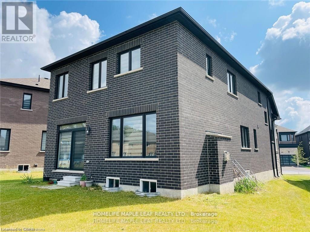 117 SILVERWOOD Crescent