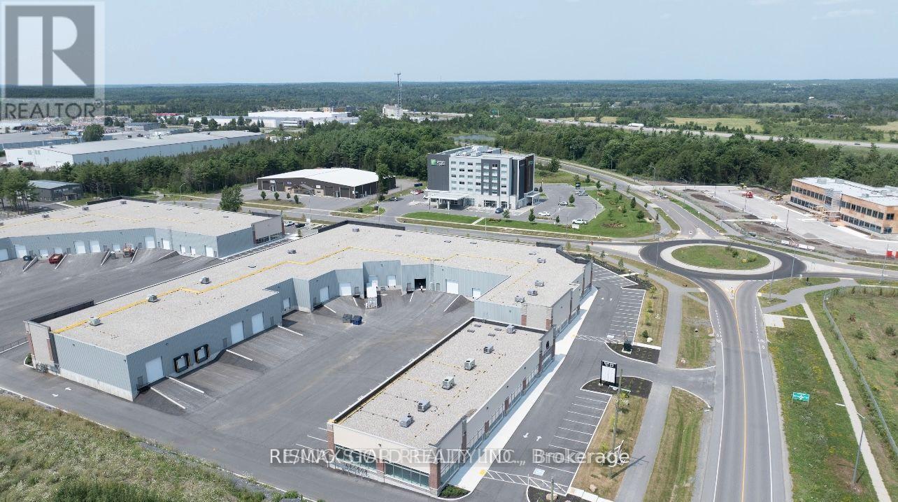 11 - 1325 CENTENNIAL DRIVE N