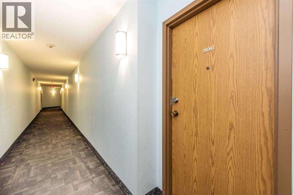 206, 333 Garry Crescent NE