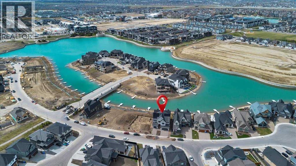 411 Marina Grove SE