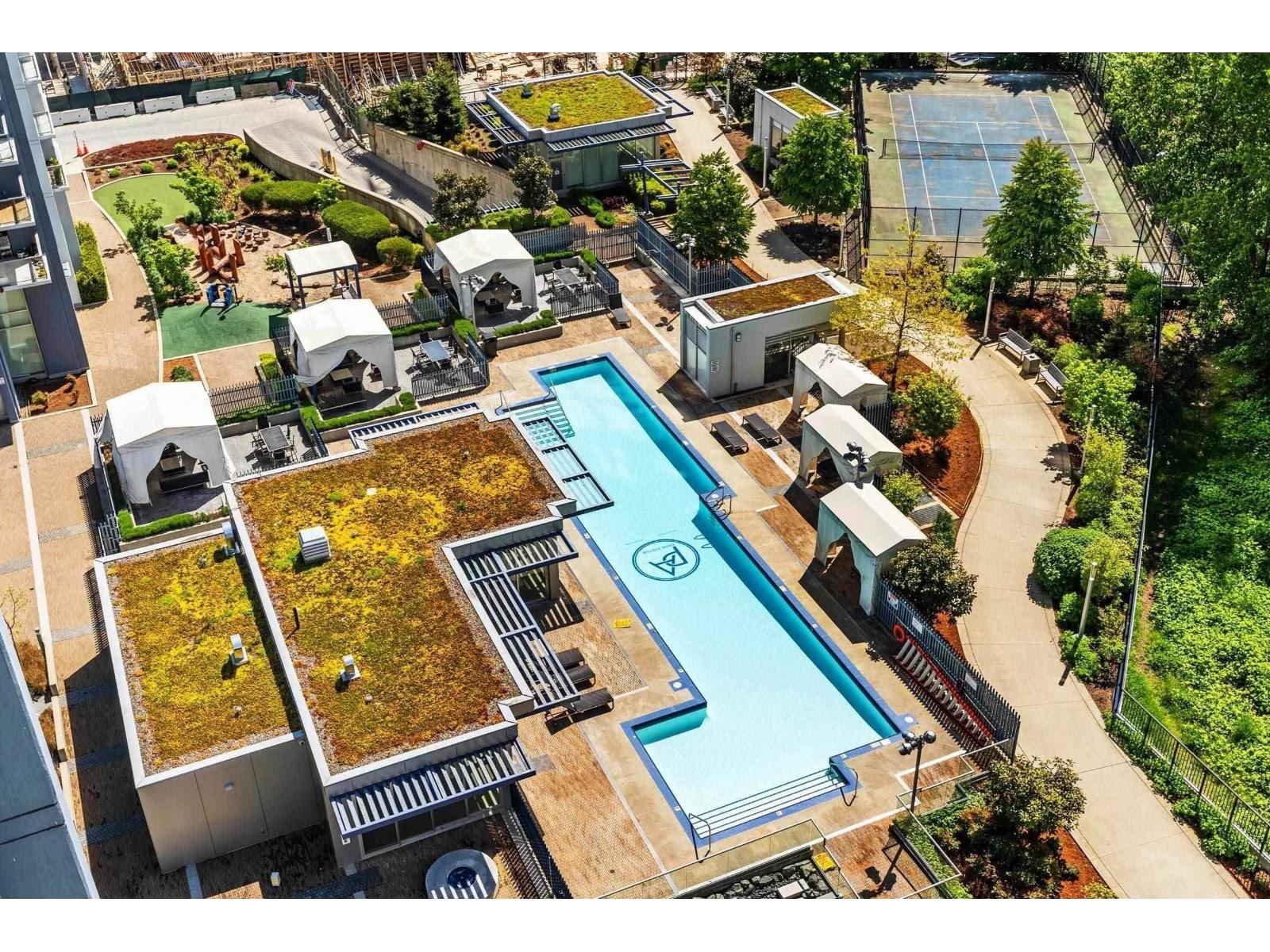 301 13696 100 AVENUE