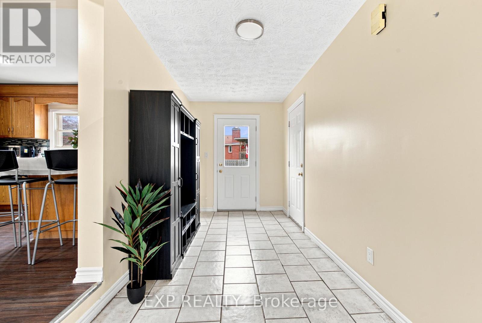 208 THOROLD ROAD