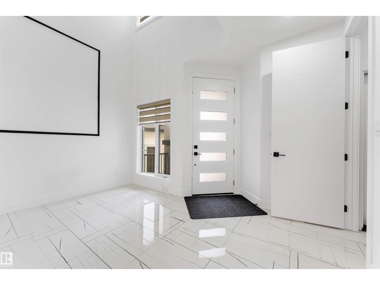 1827 17 AV NW