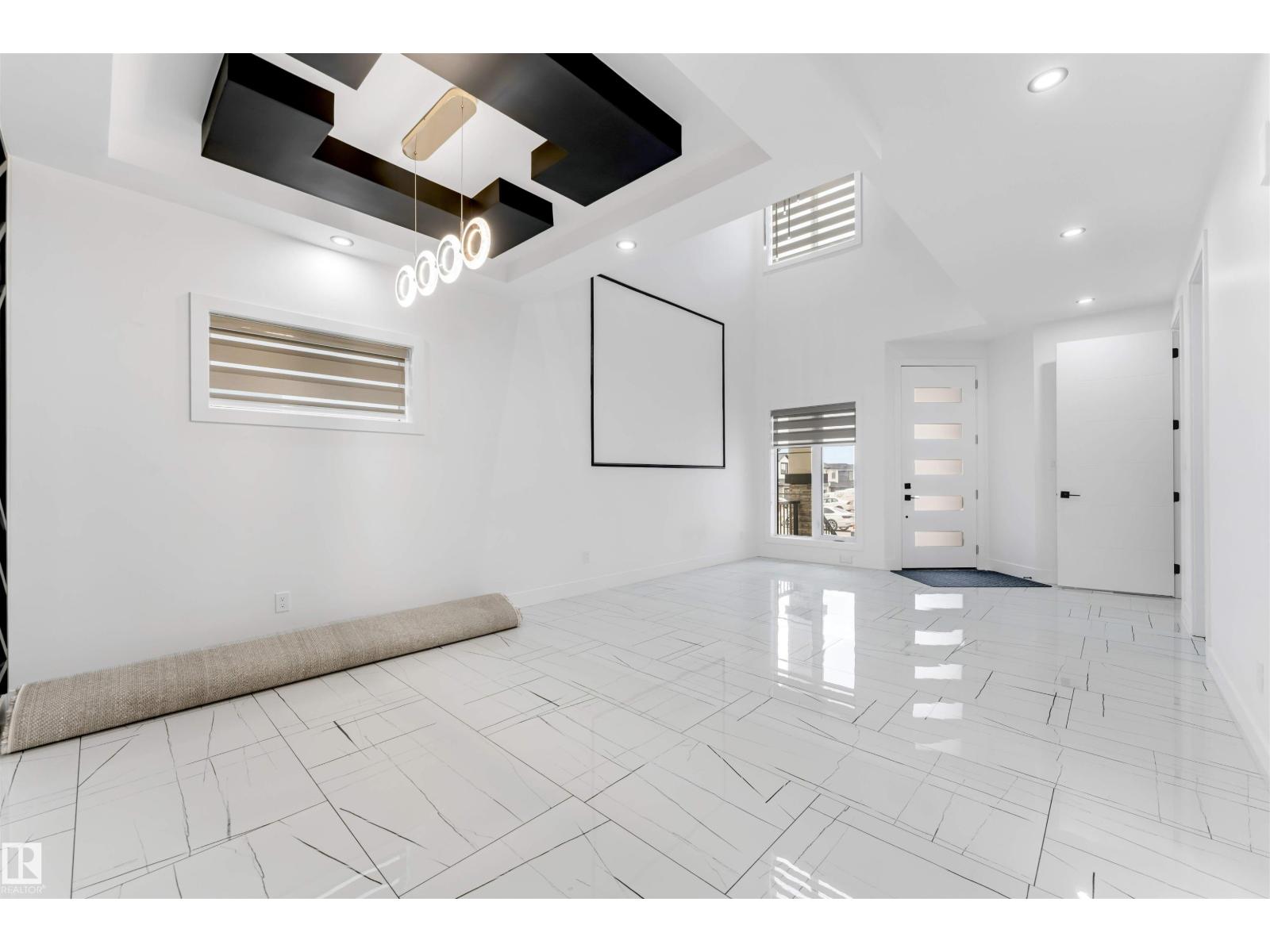 1827 17 AV NW