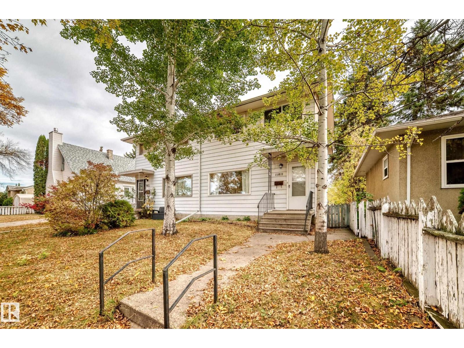 11811 44 ST NW