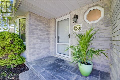155 BANKSIDE Drive Kitchener ON N2N3E4