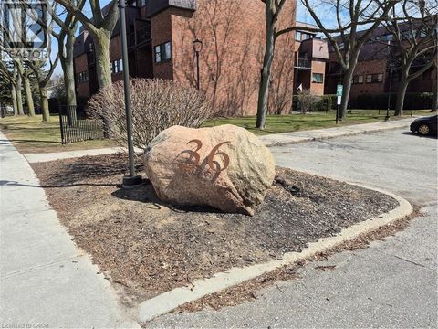 36 HAYHURST Road Unit# 334 Brantford ON N3R6Y9