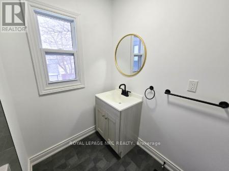 UNIT 2 - 129 DURHAM STREET