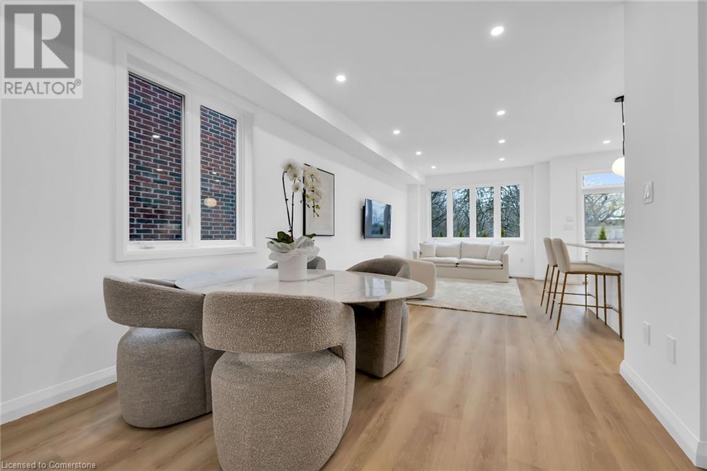31 KINGFISHER Drive