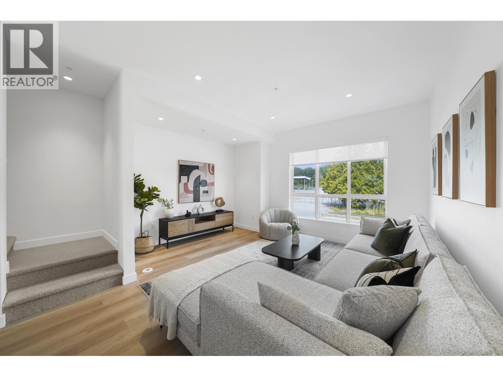 144 388 DUNCAN STREET