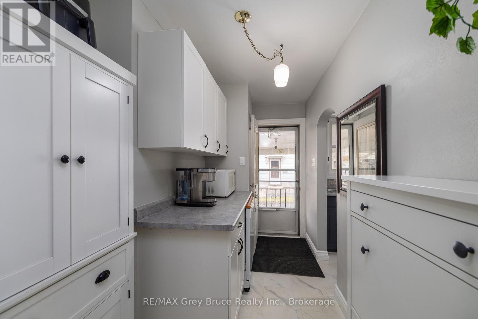 2120 4TH AVENUE W