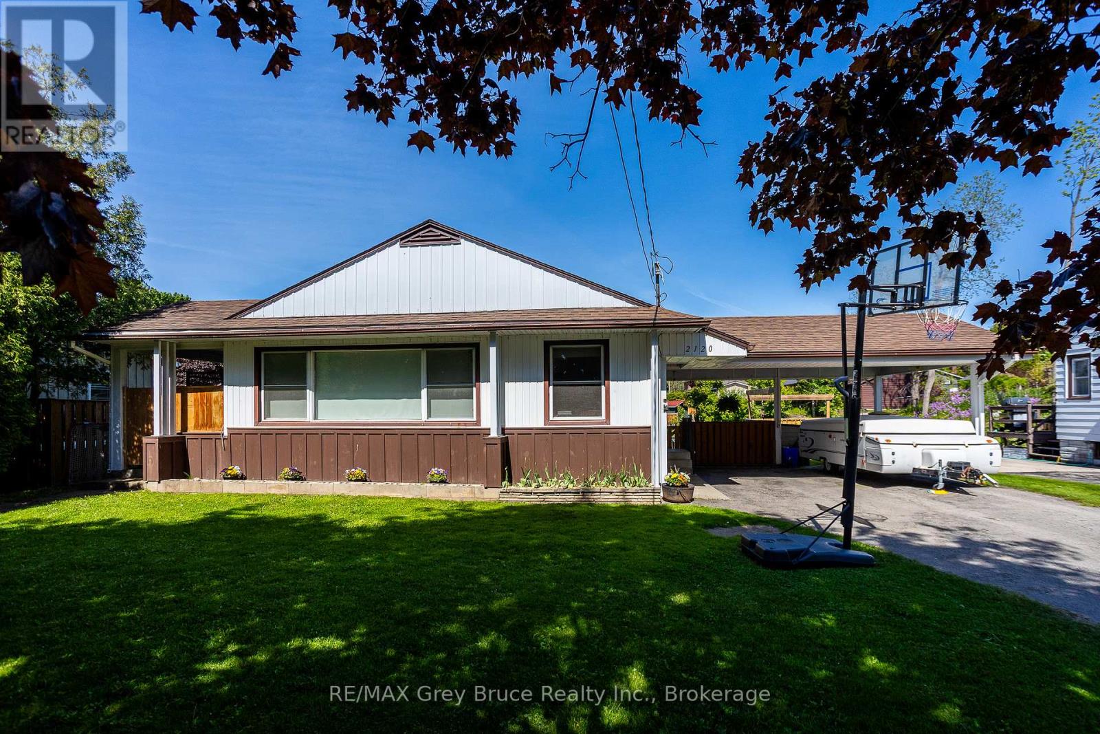 2120 4TH AVENUE W