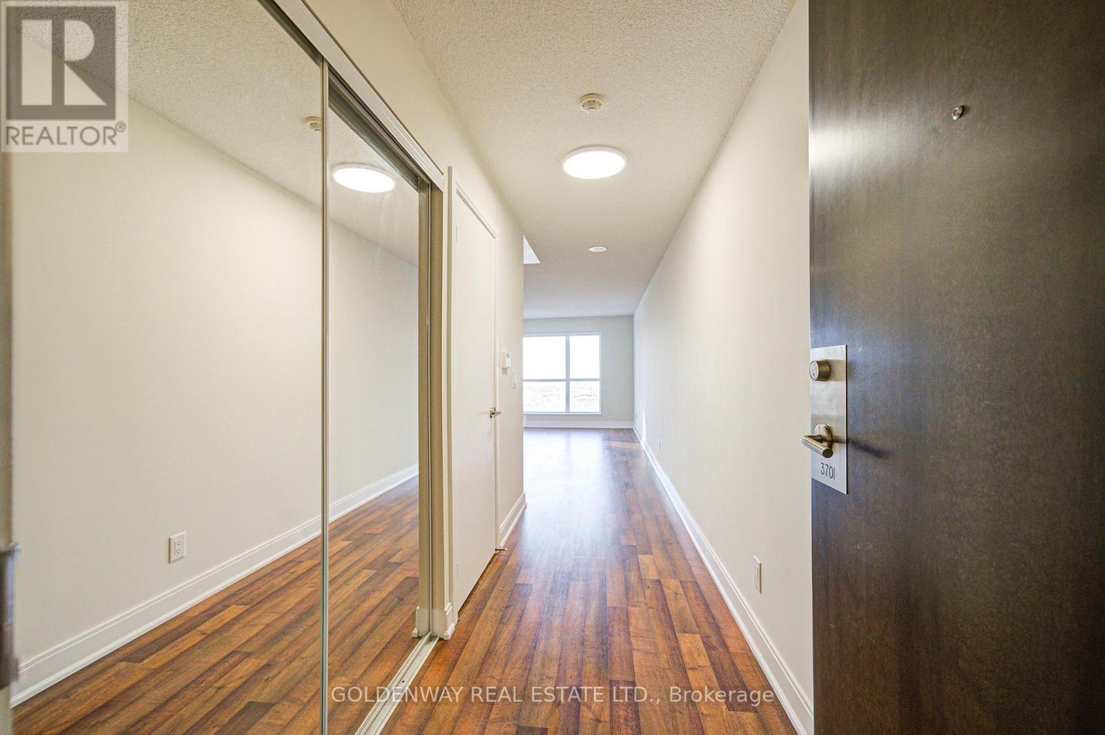 3701 - 125 VILLAGE GREEN SQUARE