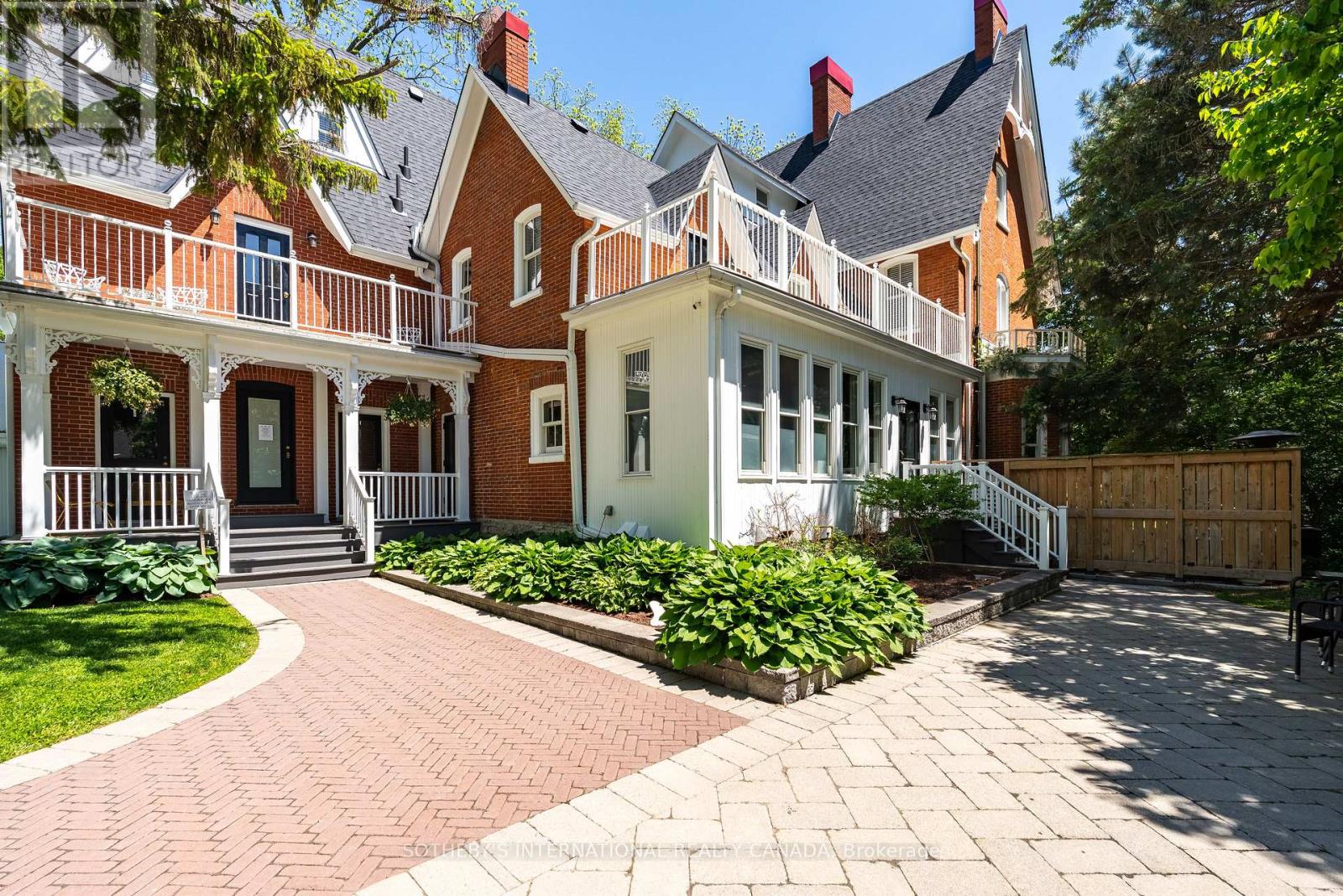 343 MAIN STREET E