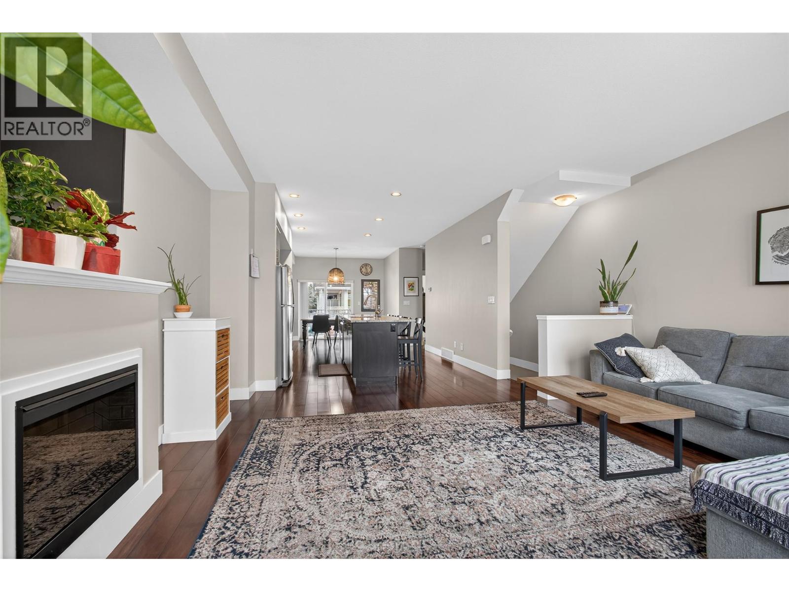 433 McCarren Avenue Unit# 9