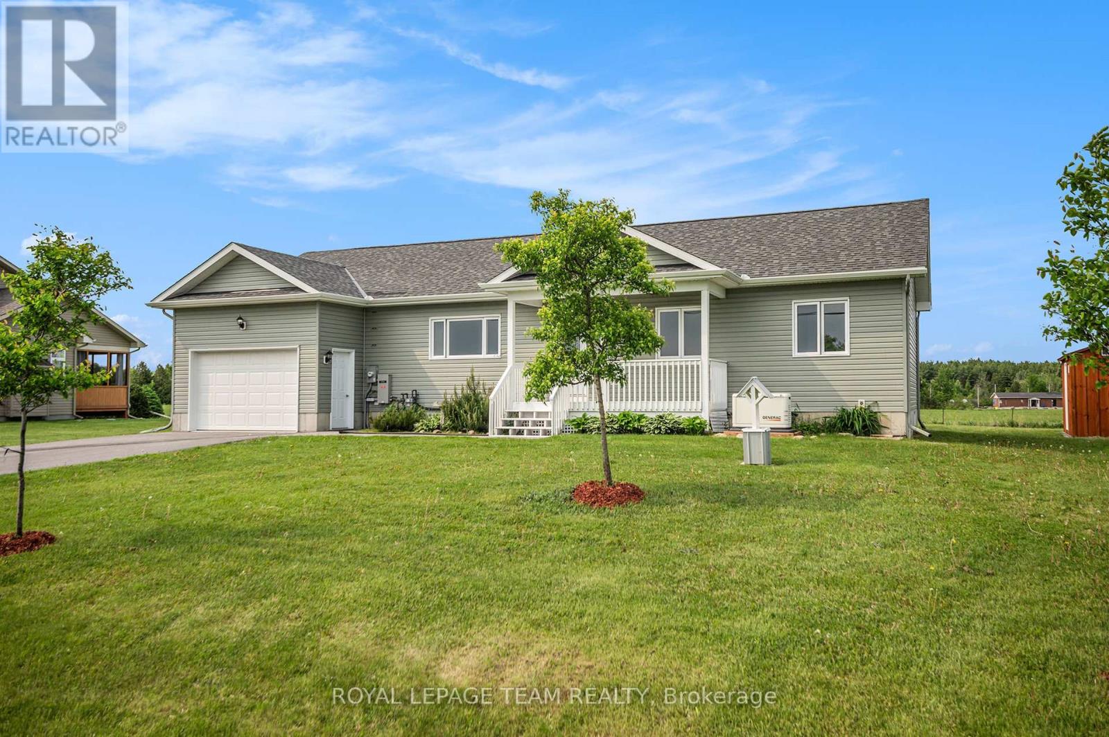 2833 DUNROBIN ROAD
