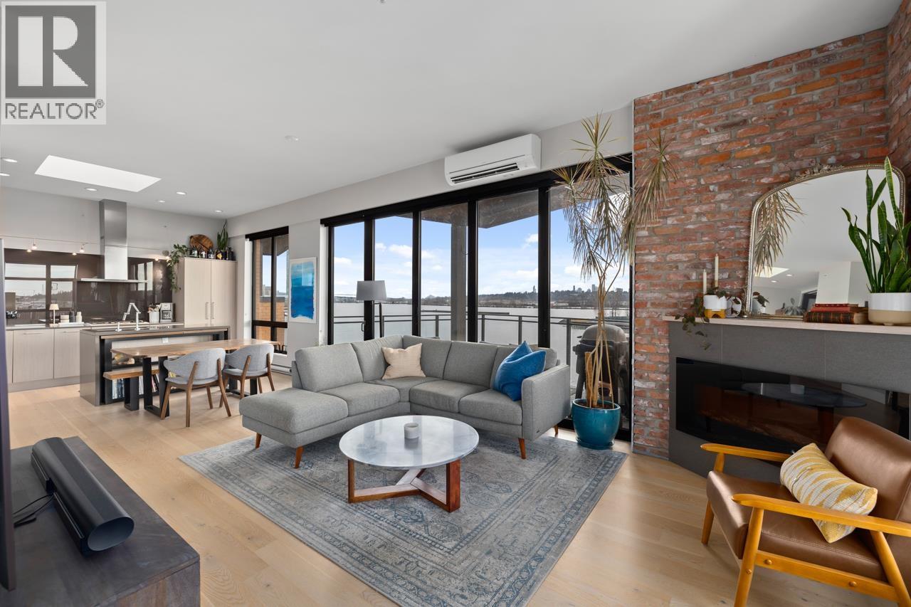 414 220 SALTER STREET