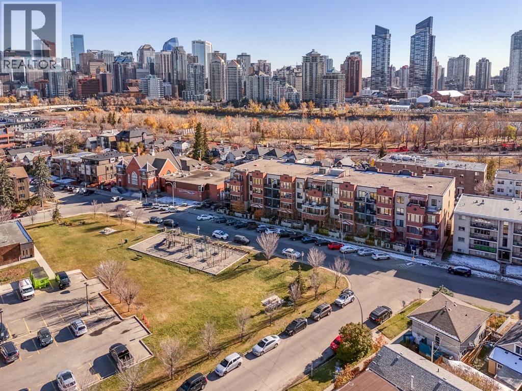 214, 1321 Kensington Close NW