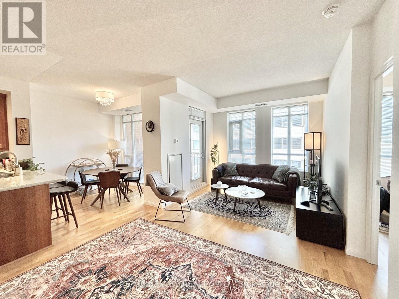 426 - 900 MOUNT PLEASANT ROAD