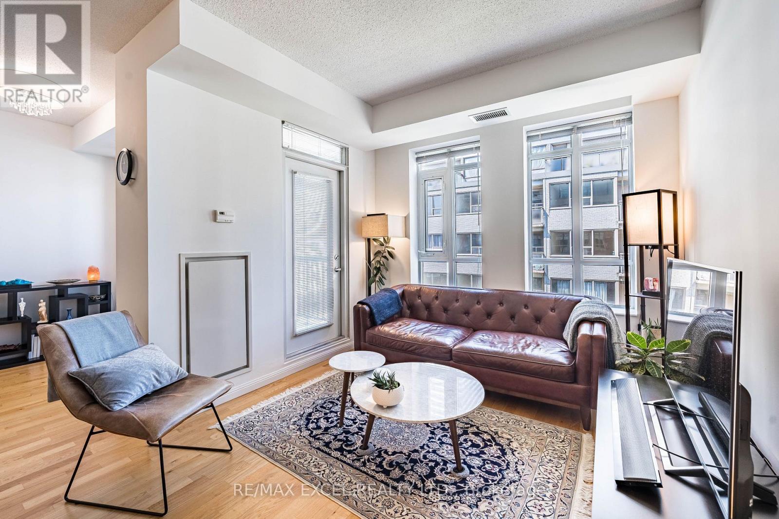 426 - 900 MOUNT PLEASANT ROAD