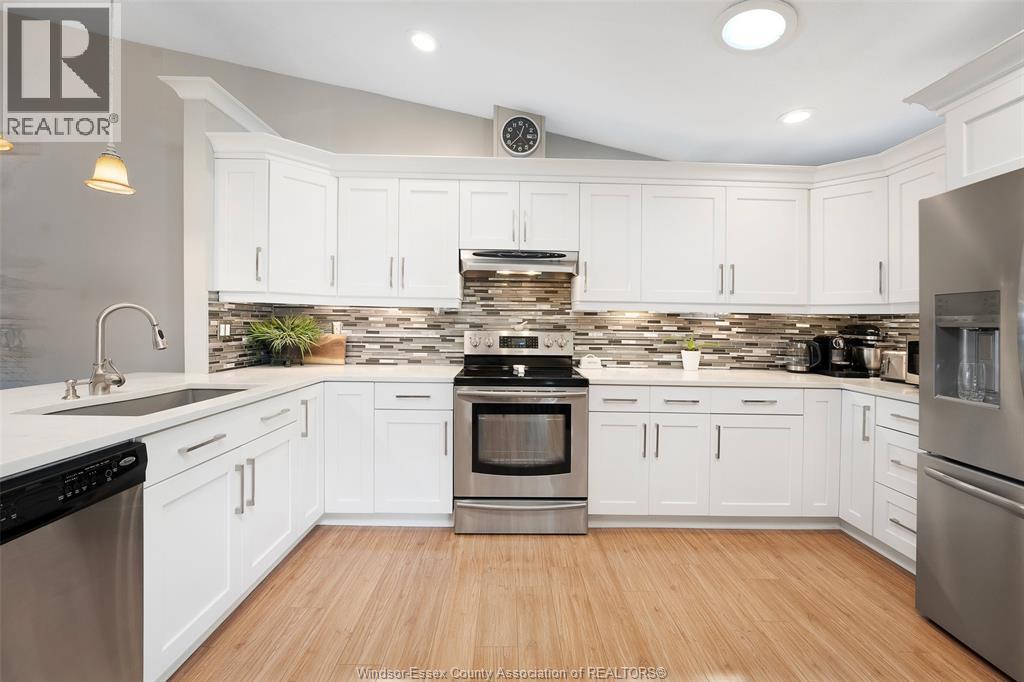 2 QUEEN'S HILL CRESCENT