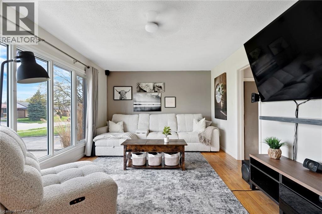 36 HILLTOP Drive