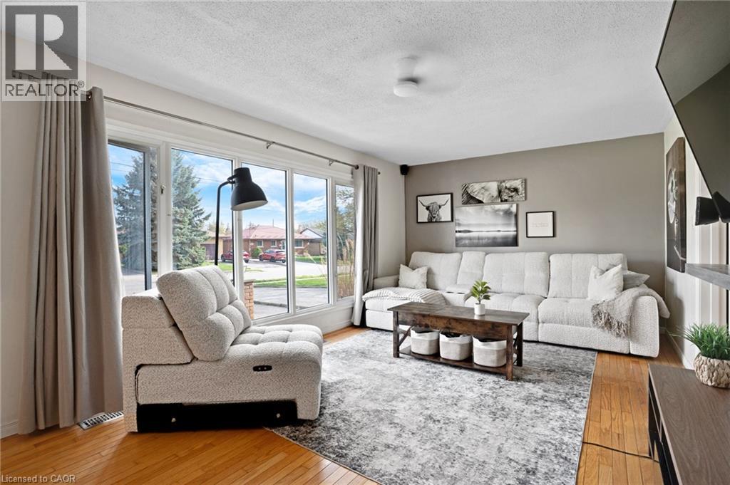36 HILLTOP Drive