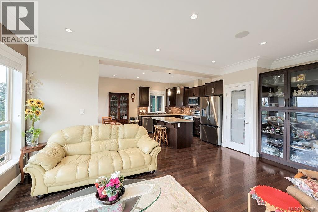 110 1177 Deerview Pl