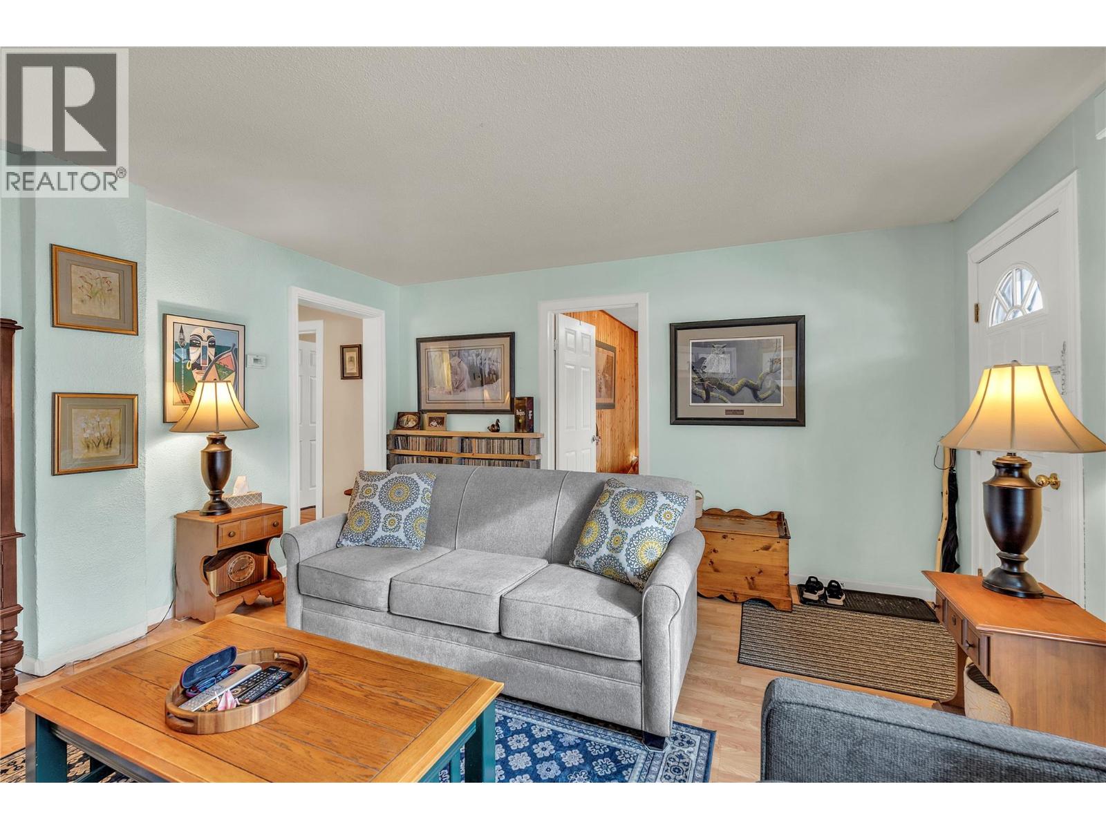 499 Similkameen Avenue