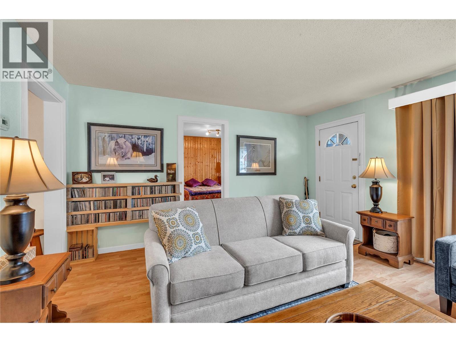 499 Similkameen Avenue