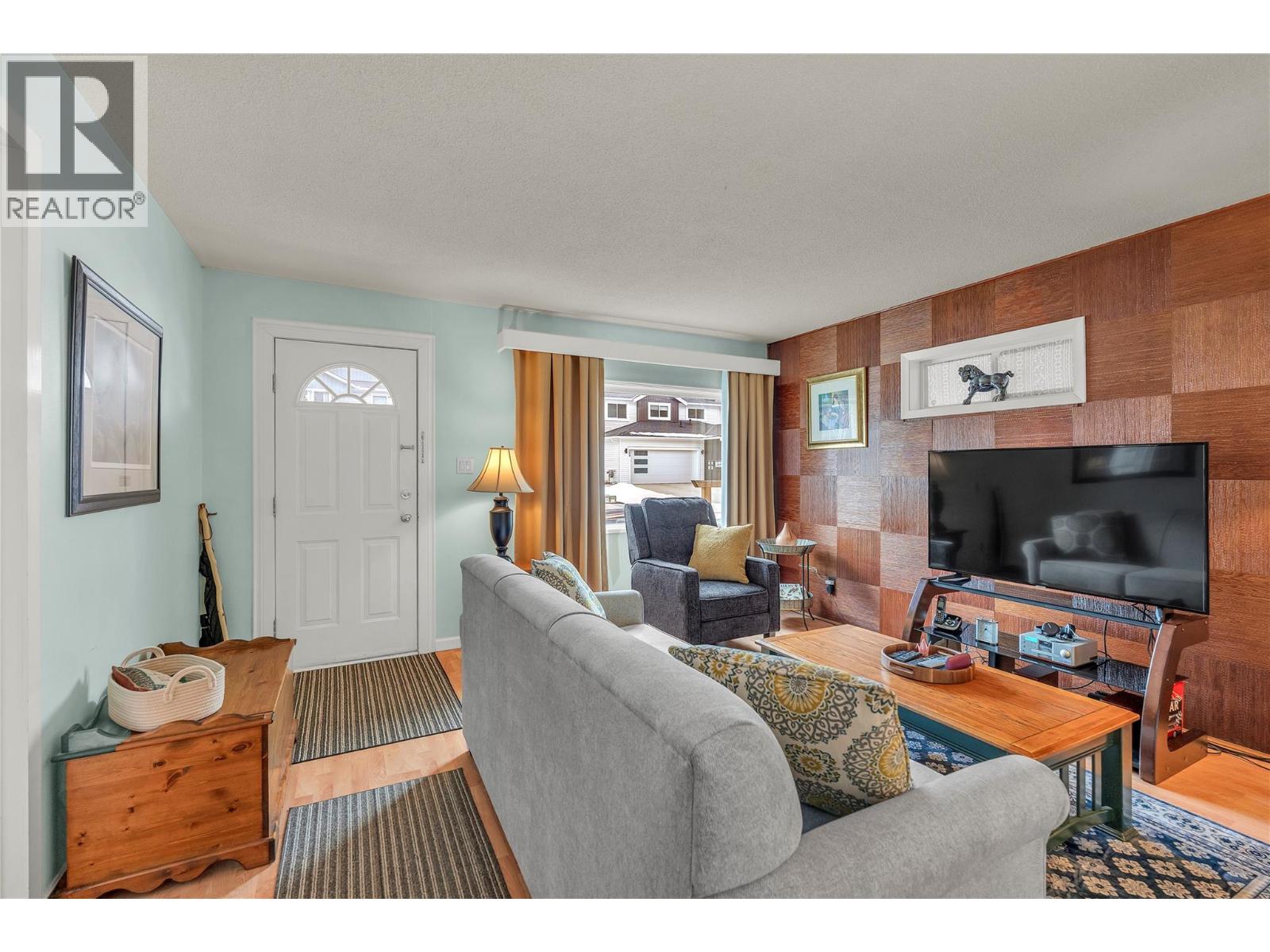 499 Similkameen Avenue