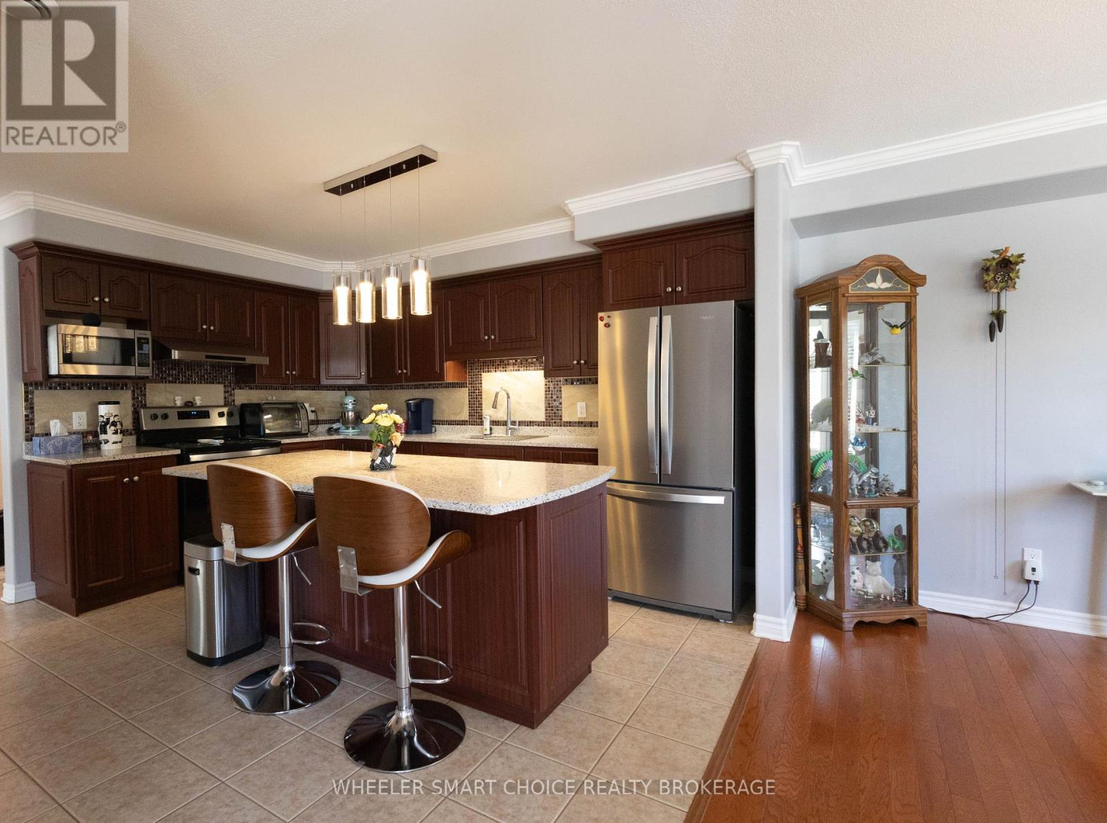 206 - 775 BREFEUF STREET