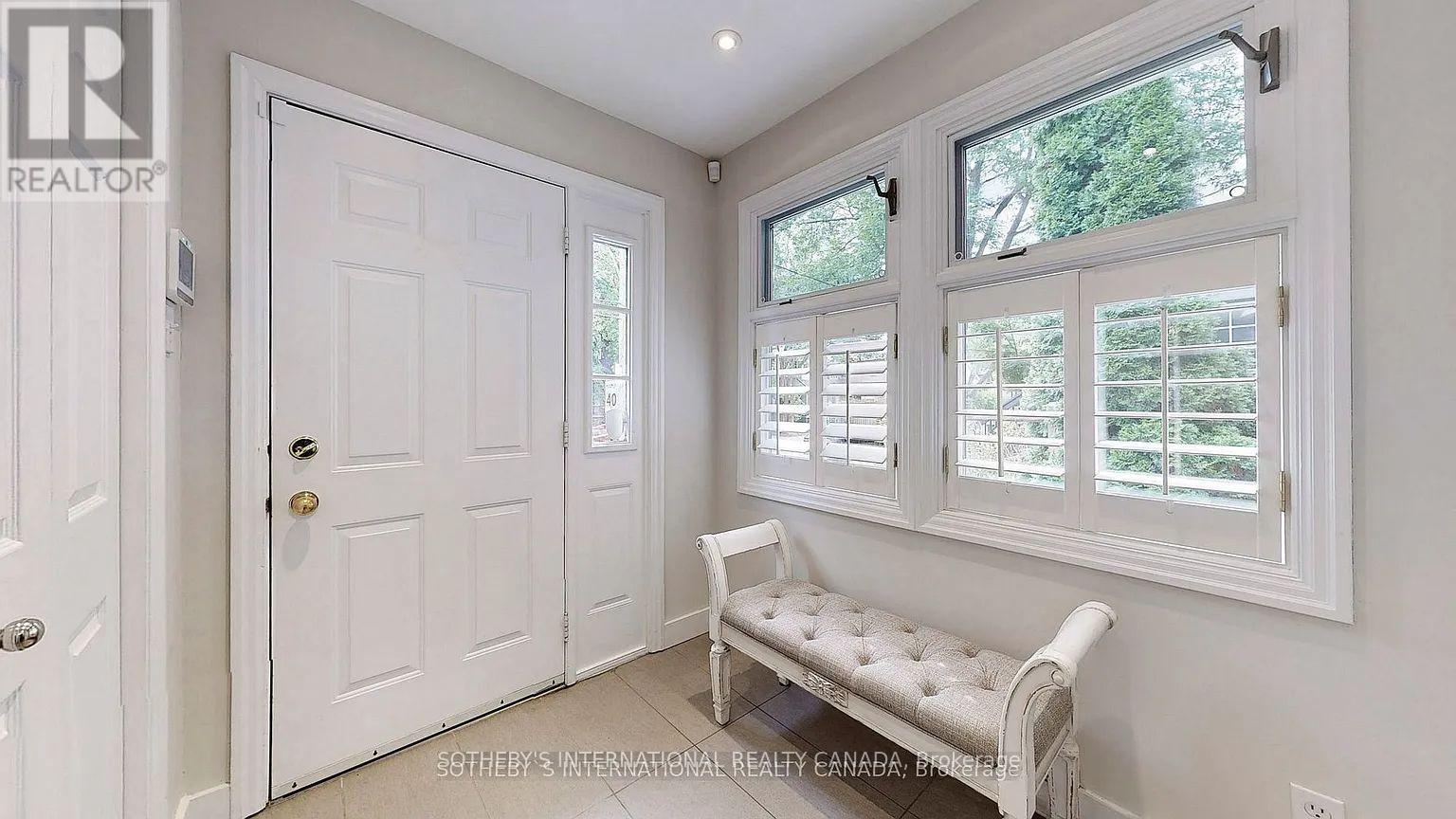 182 DUPLEX AVENUE