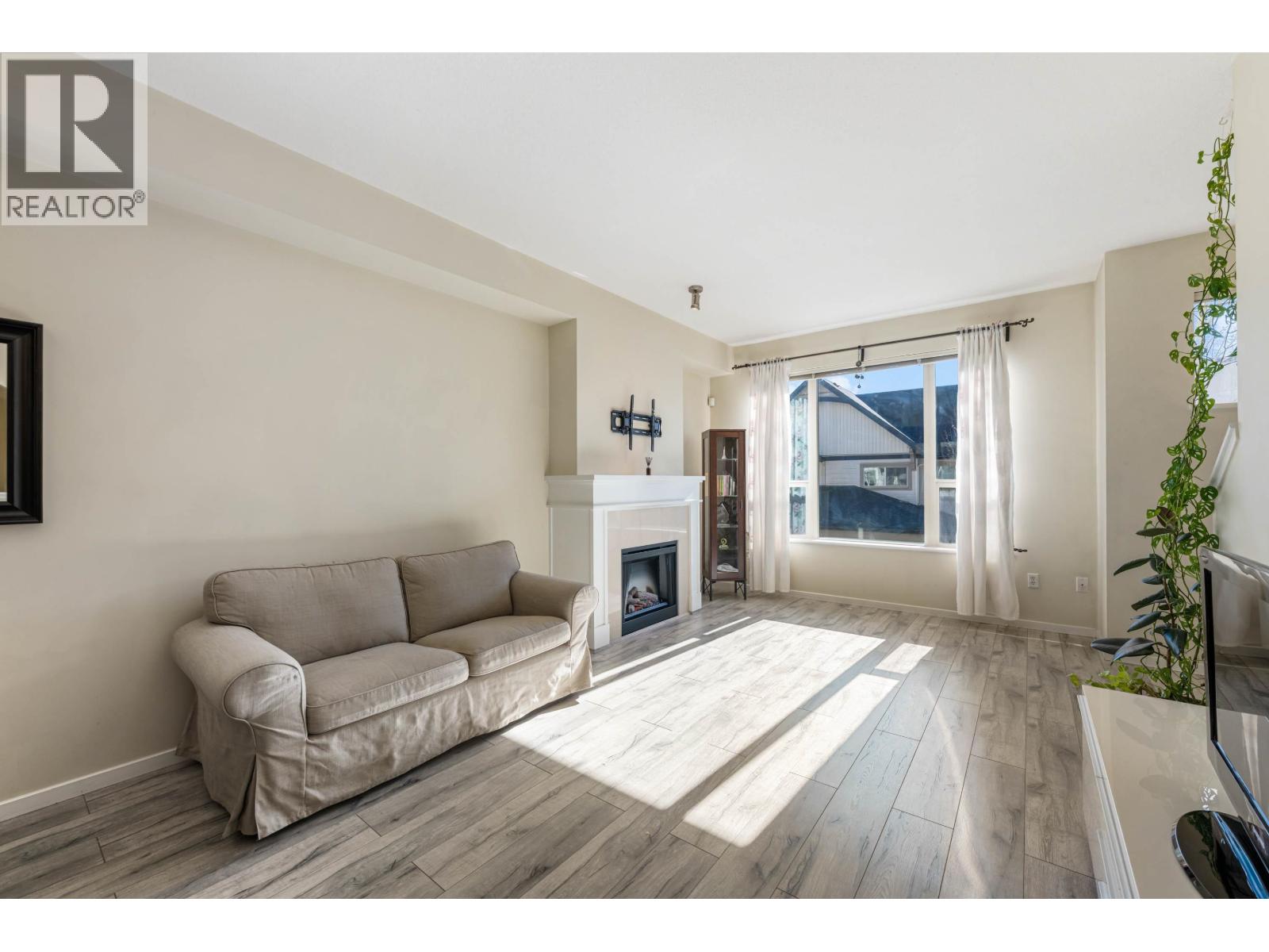 230 3105 DAYANEE SPRINGS BOULEVARD