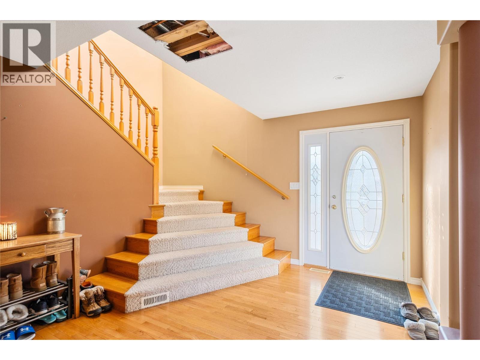 8211 Front Bench Road