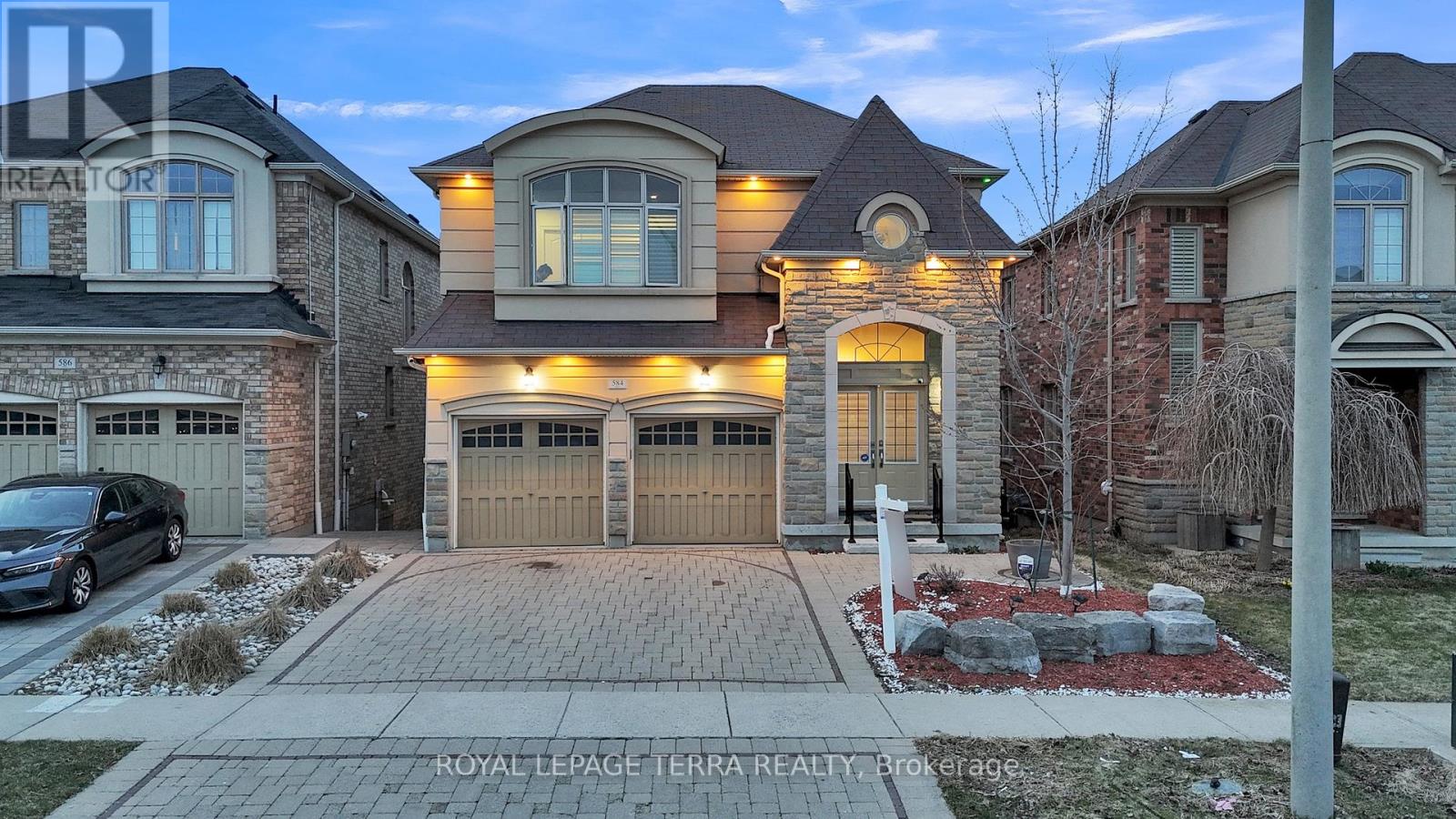 584 PINERY TRAIL