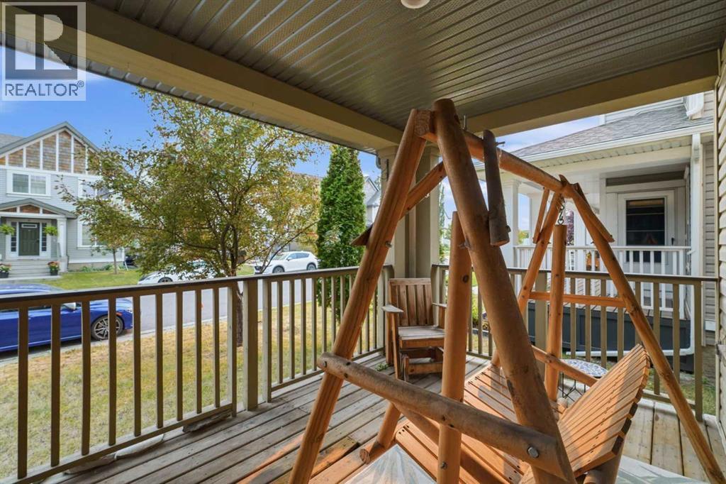 26 Copperpond Place SE