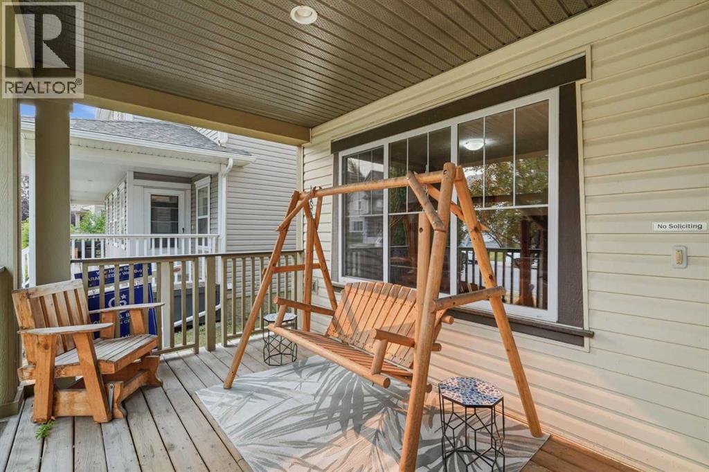 26 Copperpond Place SE