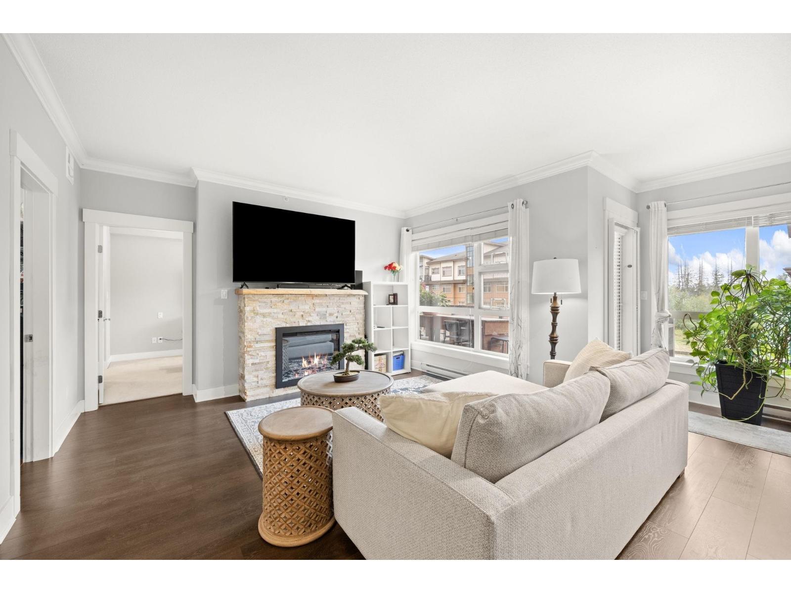 419 20728 WILLOUGHBY TOWN CENTRE DRIVE