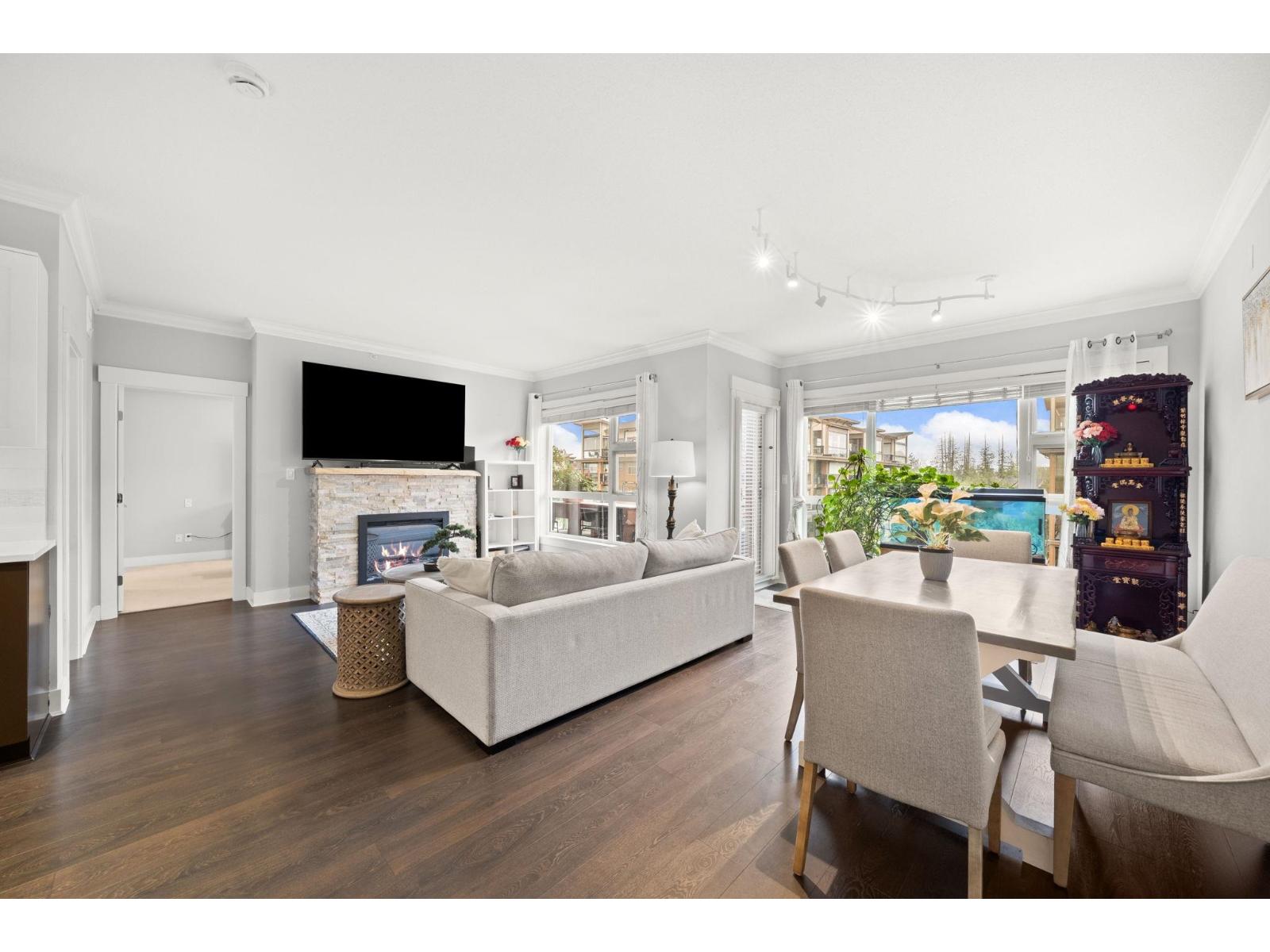 419 20728 WILLOUGHBY TOWN CENTRE DRIVE