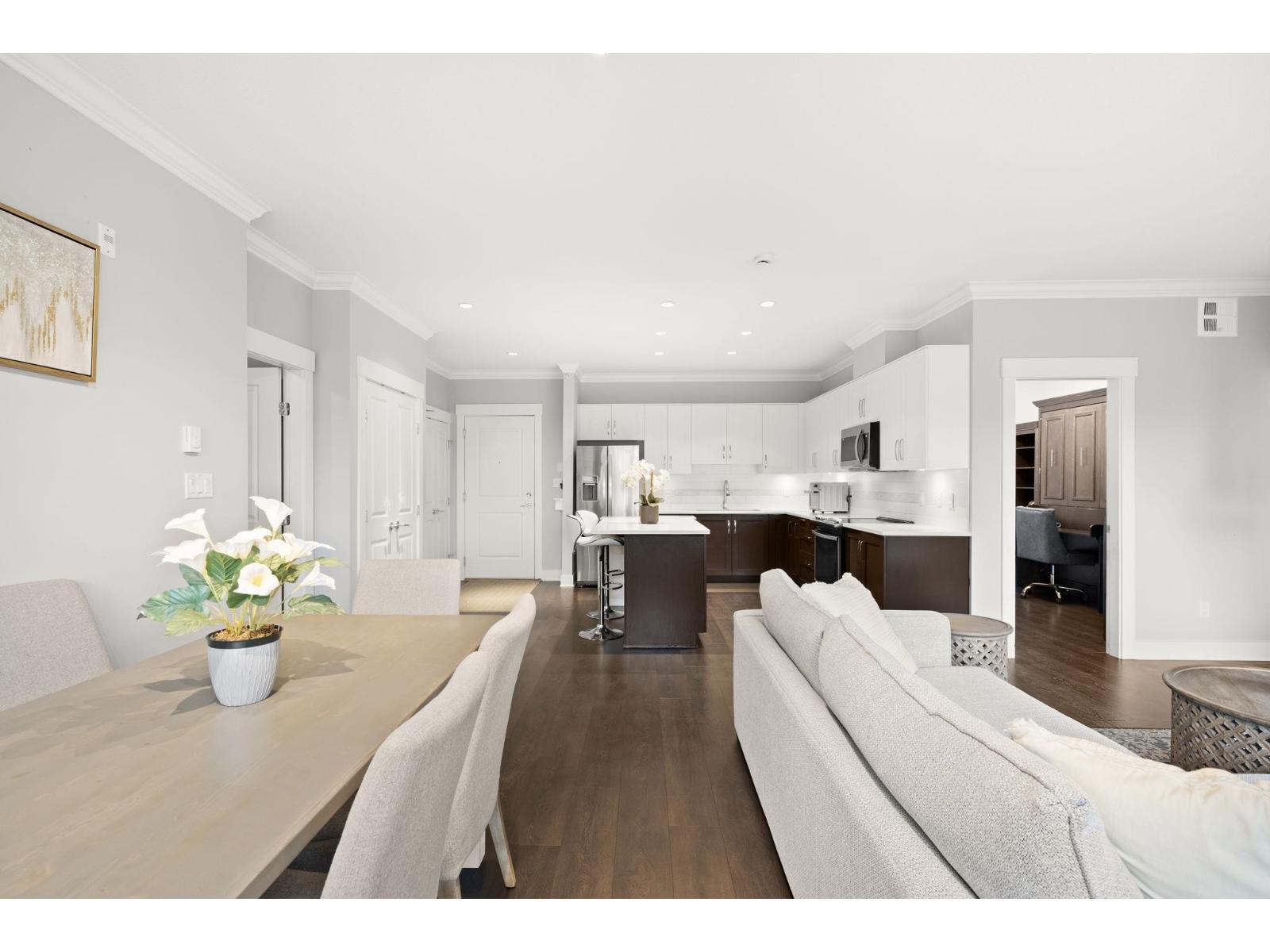 419 20728 WILLOUGHBY TOWN CENTRE DRIVE