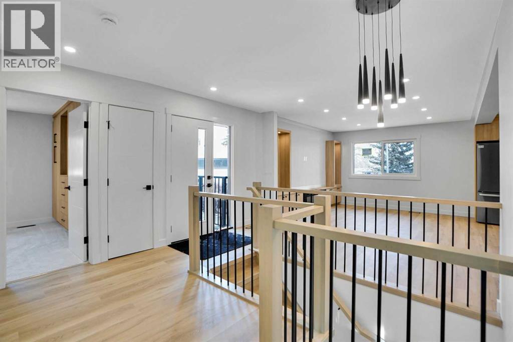 77 Ferncliff Crescent SE