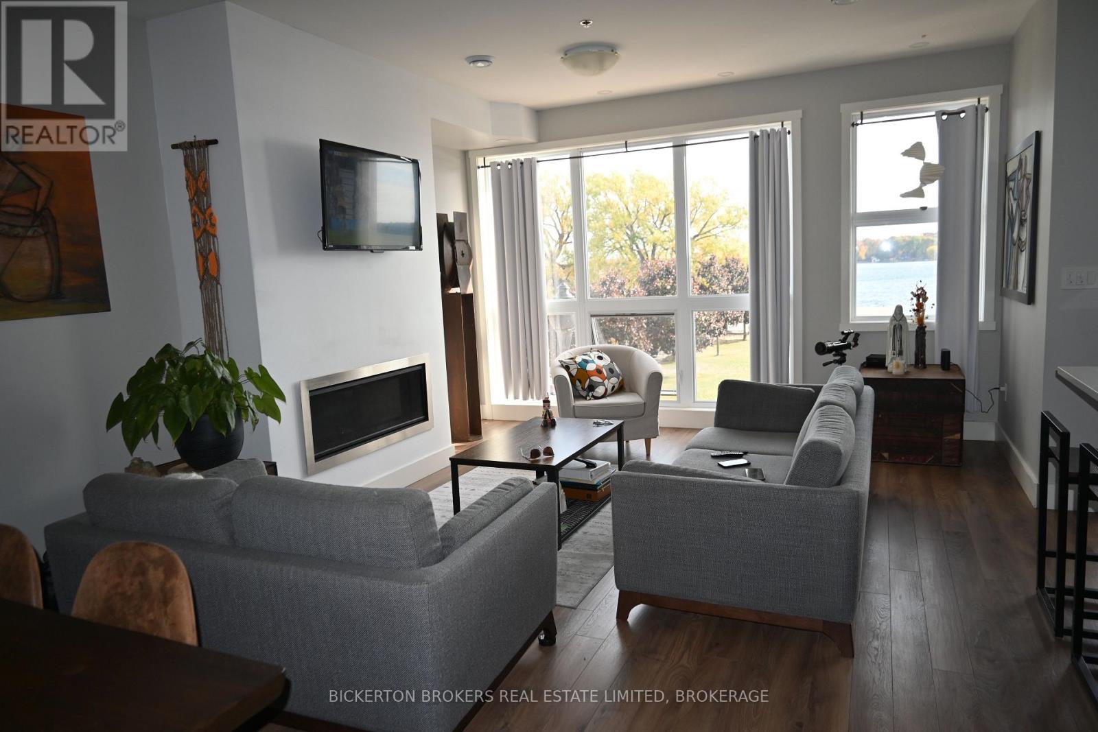 207 - 130 WATER STREET