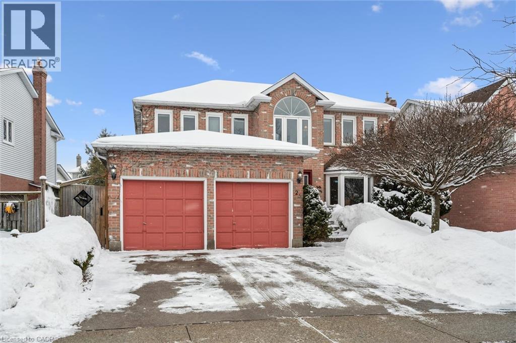 25 LYNNVALLEY Crescent