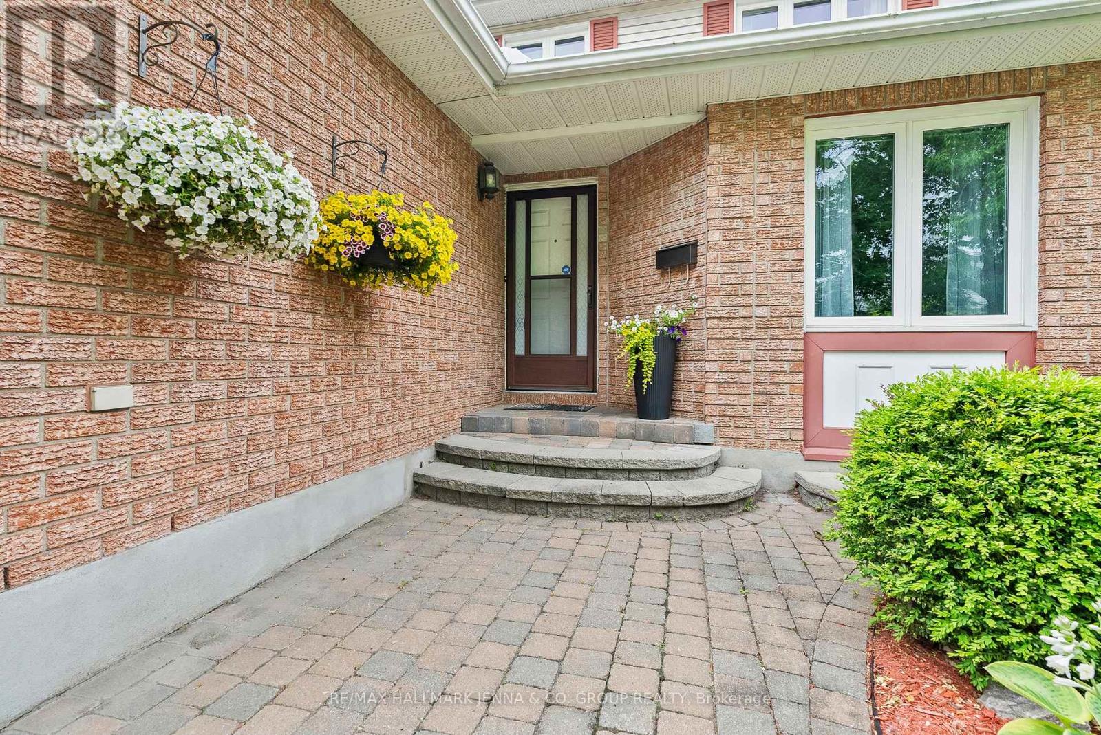 70 HUNTERSFIELD DRIVE