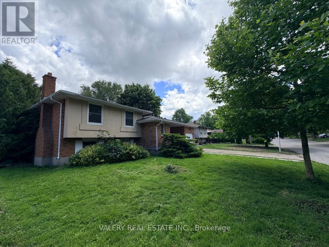 B - 63 PAPERBIRCH CRESCENT STREET