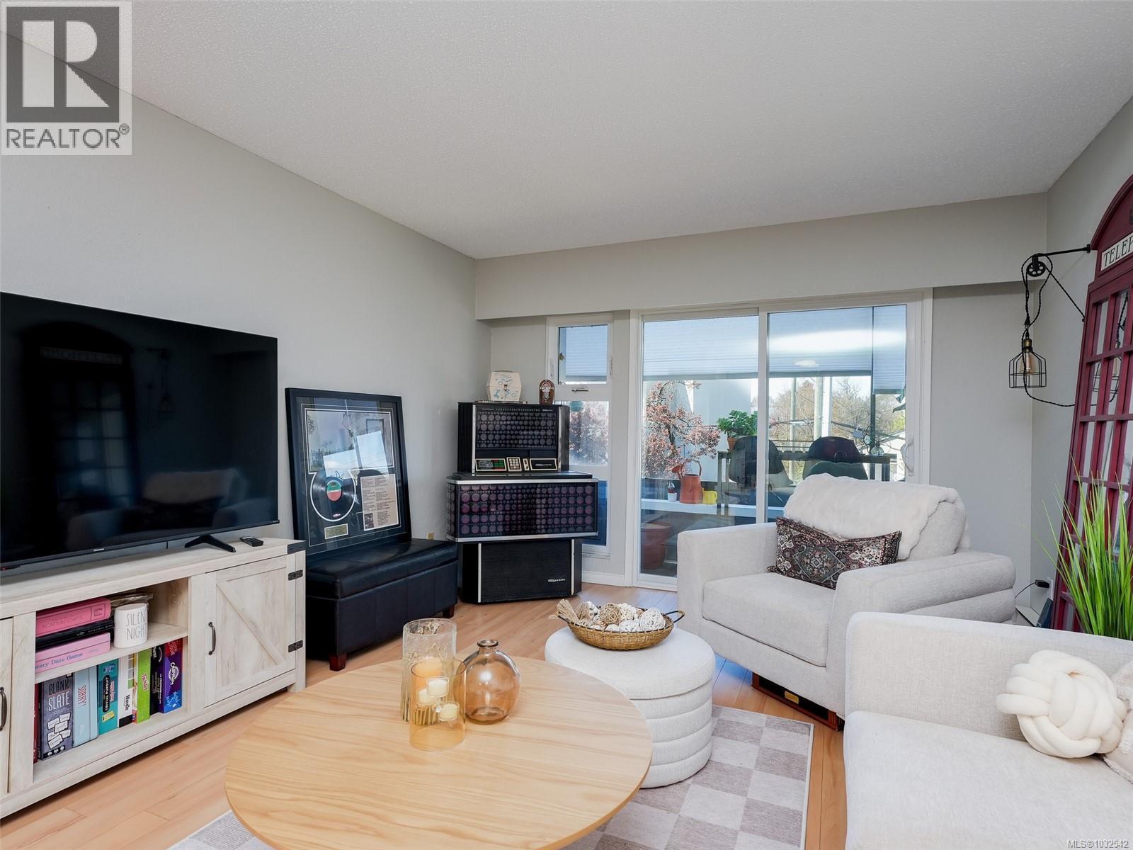 304 1537 Morrison St