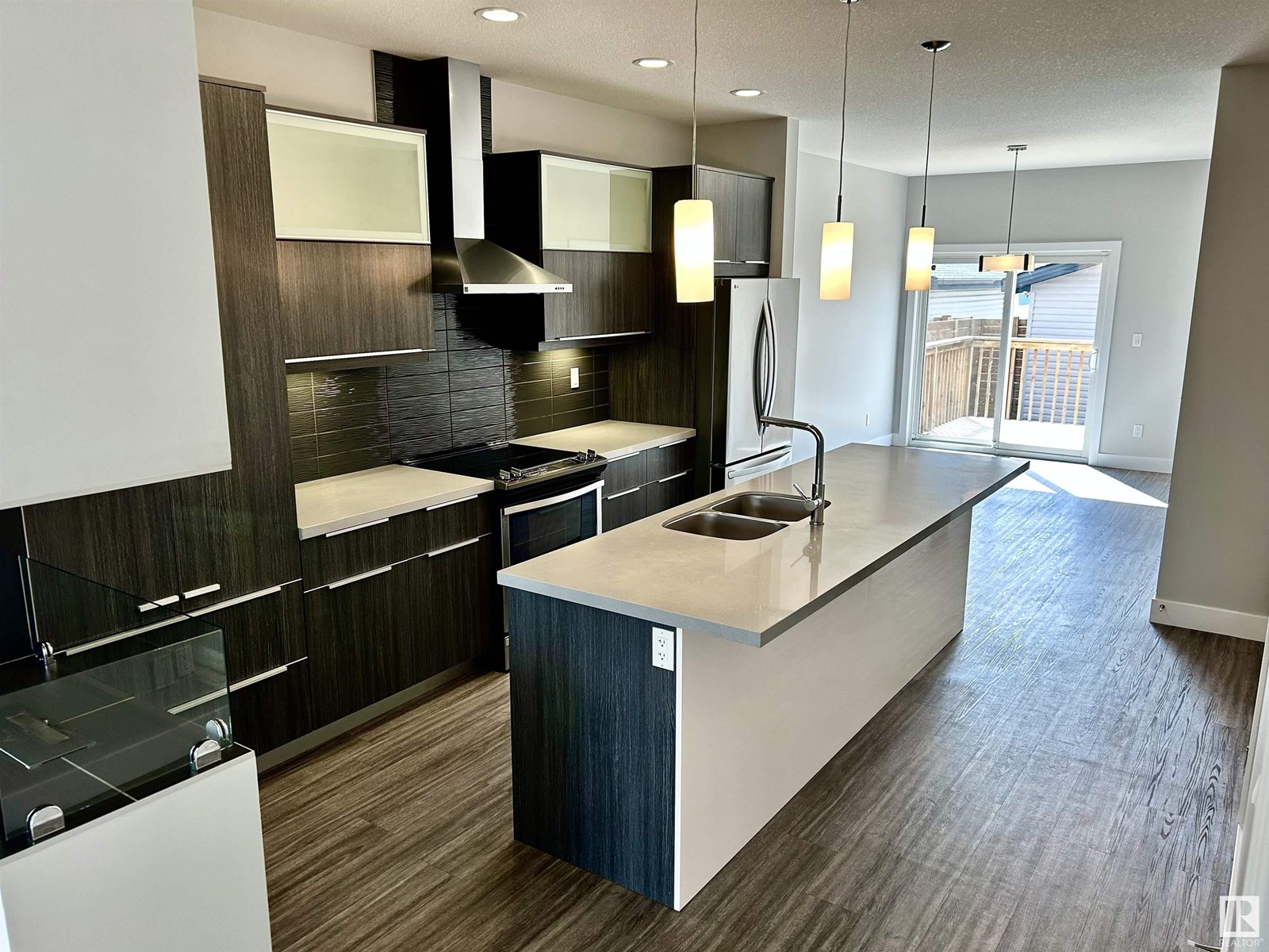 15819 109 AV NW