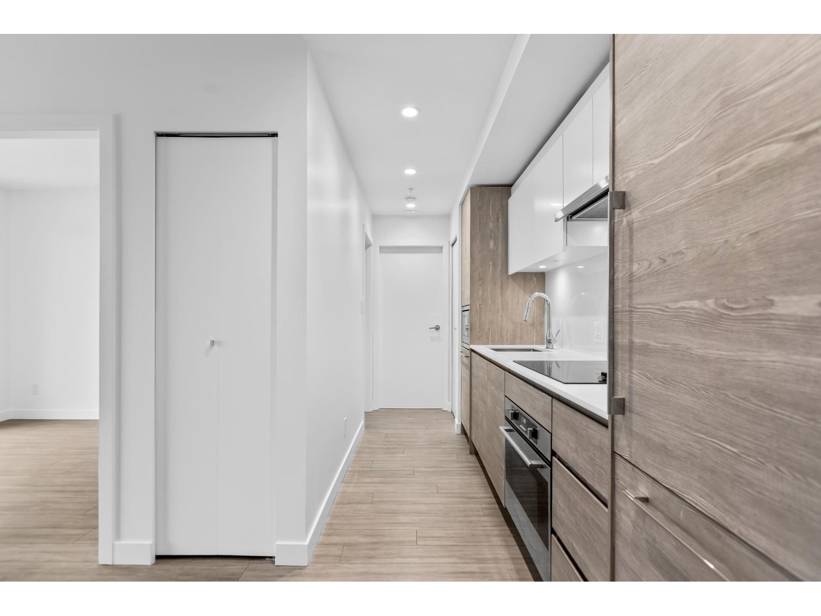 2406 13655 FRASER HIGHWAY