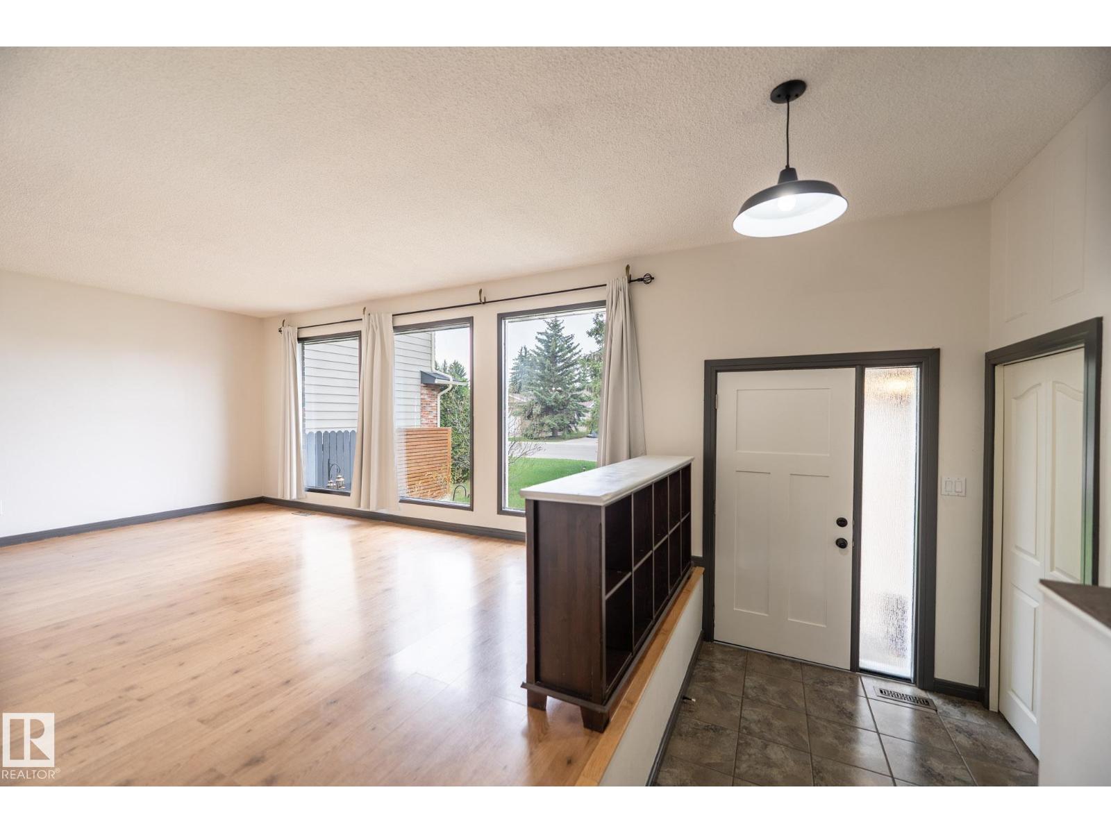 8111 187 ST NW